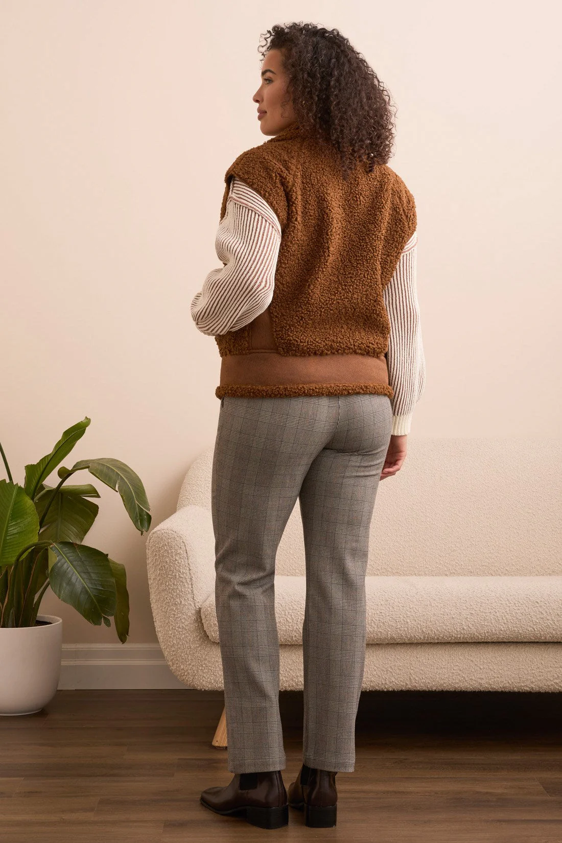Sleeveless Sherpa Vest - Image 6
