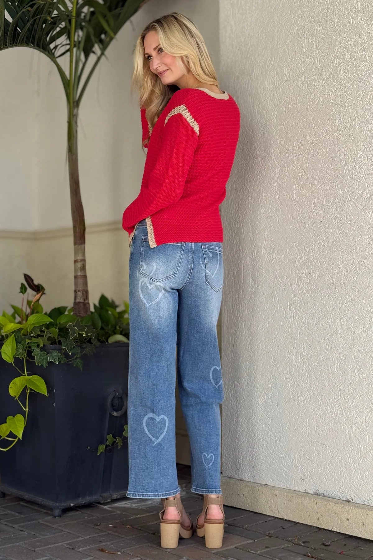 SOPHIA CURVY HEART STRAIGHT ANKLE JEANS - Image 3